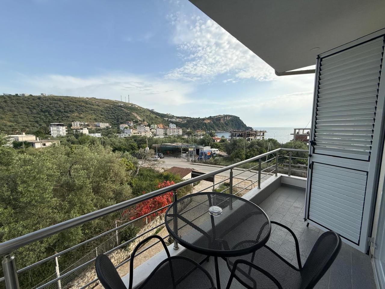 Hotel Stolis Himare Buitenkant foto