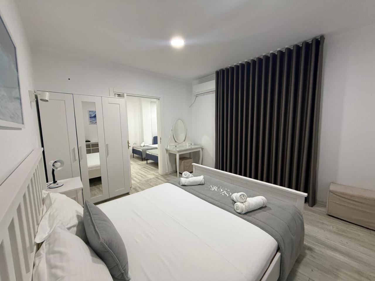 Hotel Stolis Himare Buitenkant foto