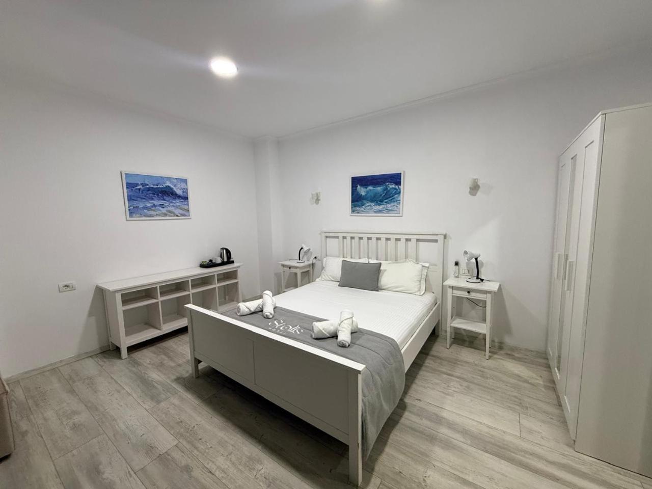 Hotel Stolis Himare Buitenkant foto