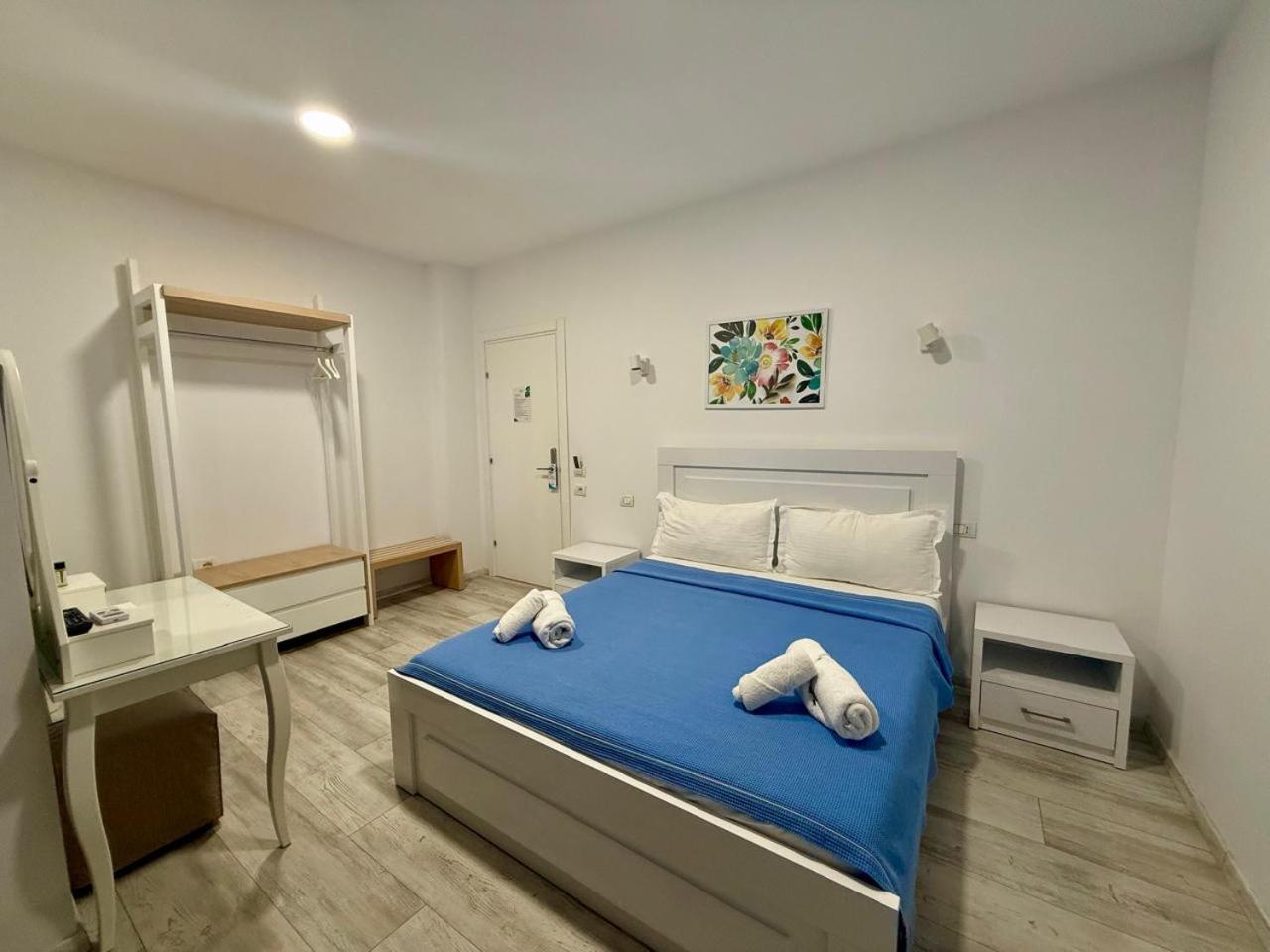 Hotel Stolis Himare Buitenkant foto